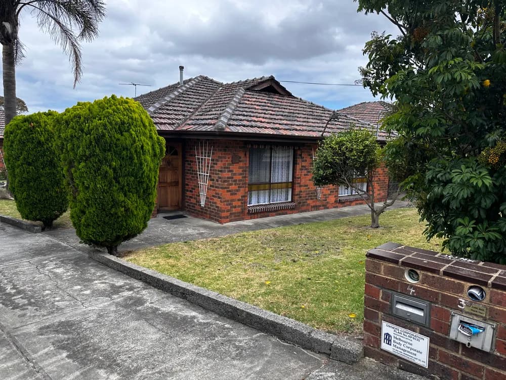 Home in South Est Melbourne - Photo 1