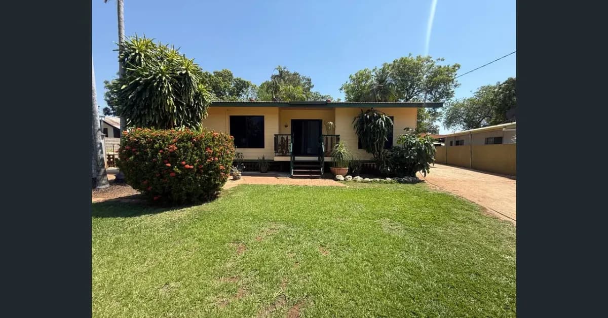 Tropical Family Home in Katherine, Friendly Chocolate Lab - Photo 3