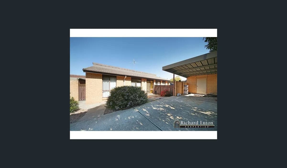 Holder Villa with Large Enclosed Yard , Loveable Staffy - Photo 1