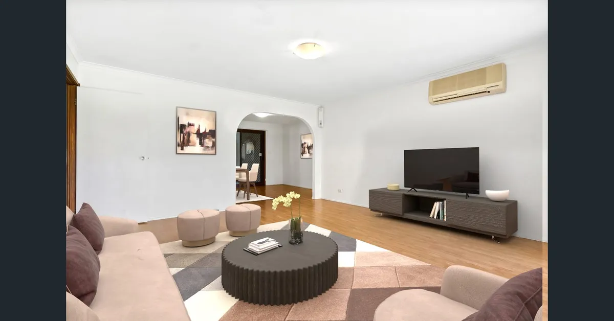 Beautifully Refreshed Albion Park Rail Family Home in the Illawarra with a Friendly Beagle - Photo 1