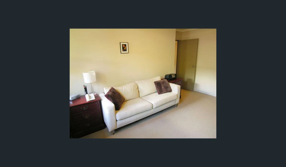 Leafy Annandale Apartment , Gentle Ragdoll Cat - Photo 2