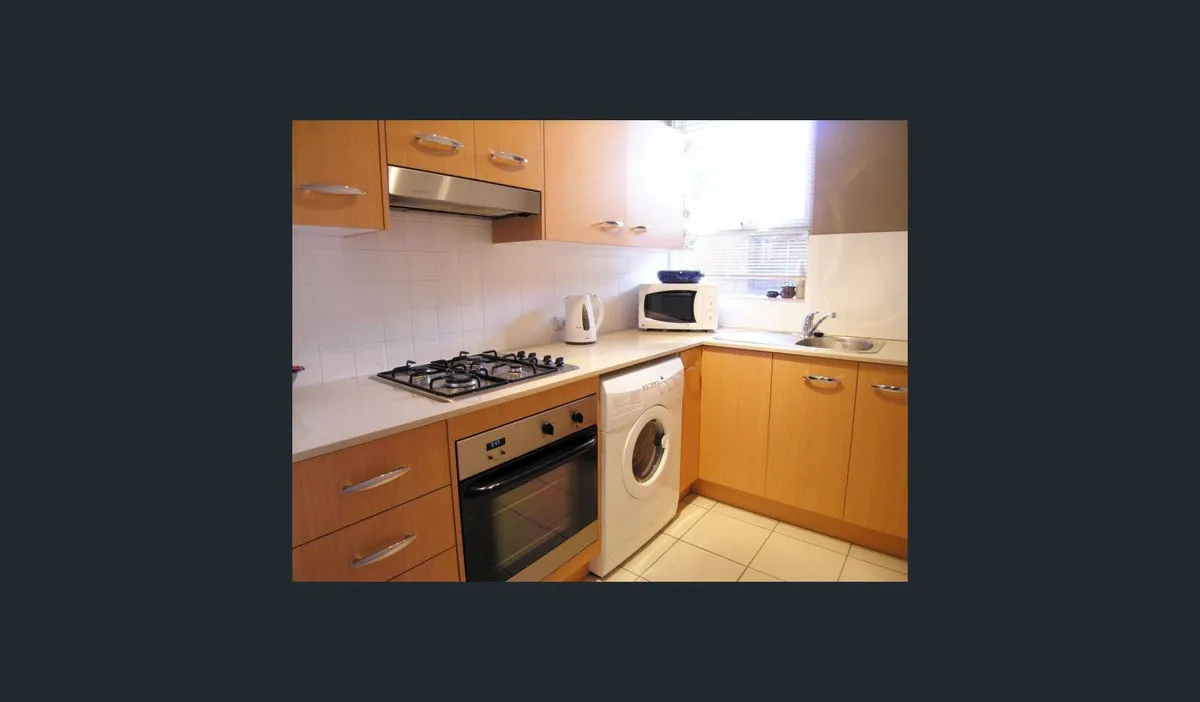 Leafy Annandale Apartment , Gentle Ragdoll Cat - Photo 3