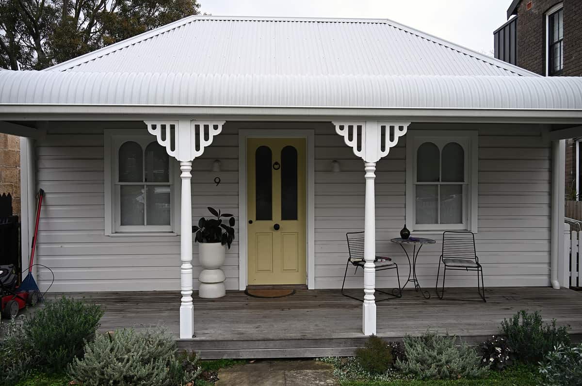 Balmain Terrace Near the Water, One Very Social Groodle - Photo 1