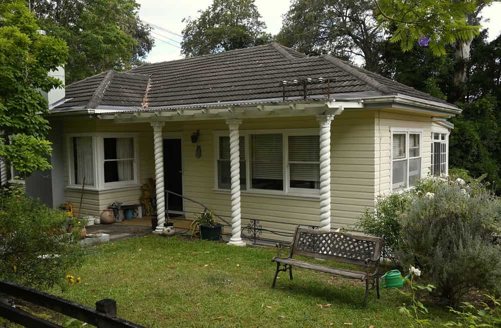 Hornsby Family Home on a Big Block, Two Dogs and Hens - Photo 1