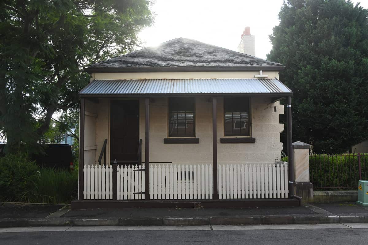 Ryde Family House on a Quiet Street, No Pets - Photo 1
