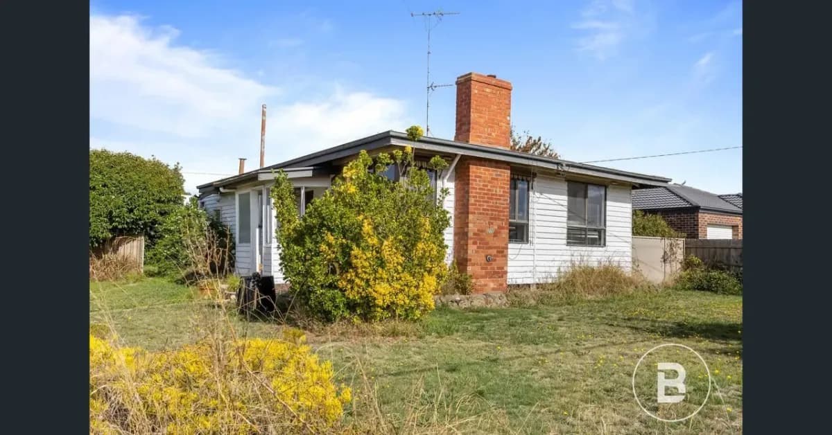 Cosy Wendouree Cottage in Ballarat with a Gentle Persian Cat - Photo 3