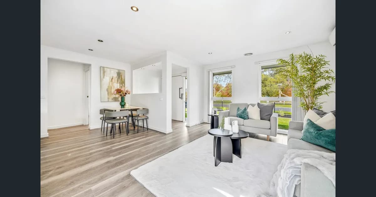 Renovated Doveton Family Home in Melbourne's South-East with Two Sweet Guinea Pigs - Photo 2