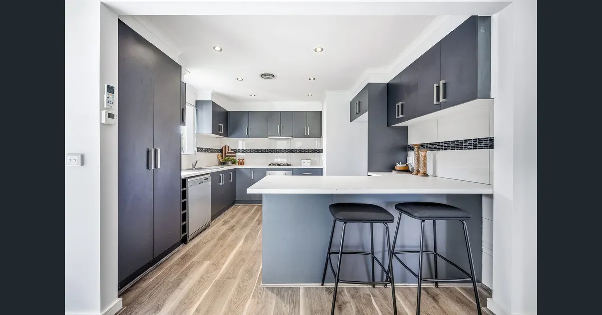 Renovated Doveton Family Home in Melbourne's South-East with Two Sweet Guinea Pigs - Photo 3