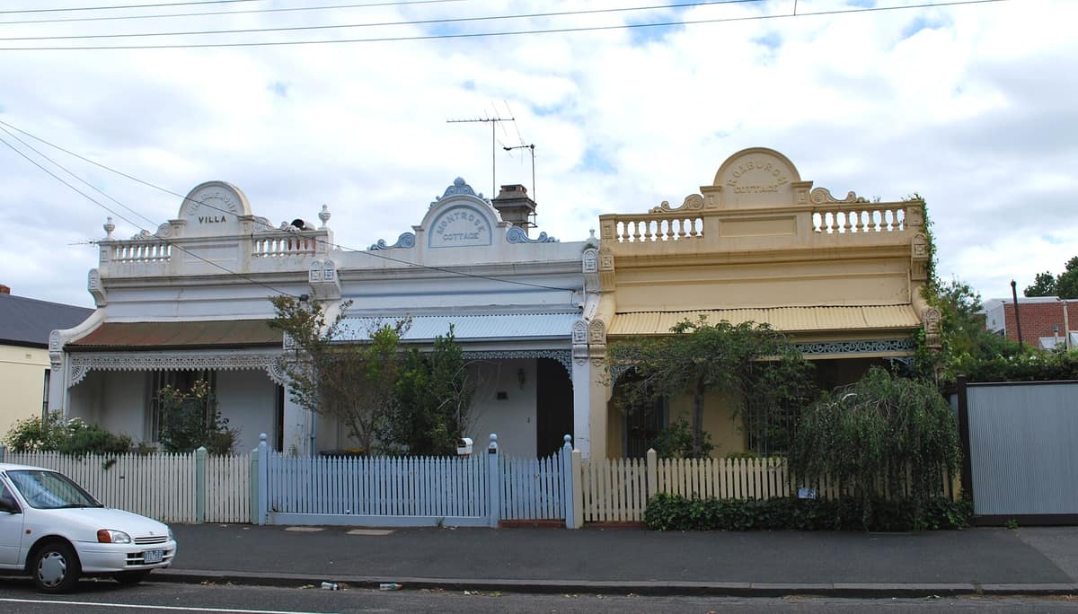 Carlton North Terrace Near the Shops, One Miniature Poodle - Photo 1