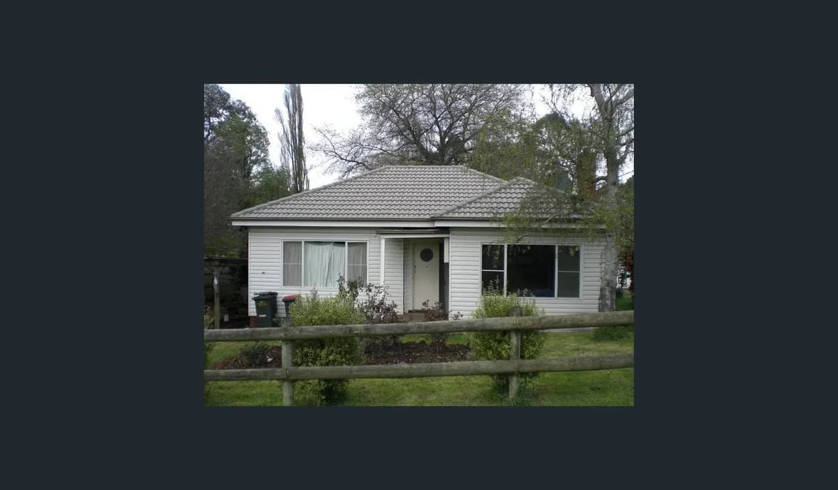 Cosy Warragul Gippsland Cottage , 2 Relaxed Cats - Photo 1